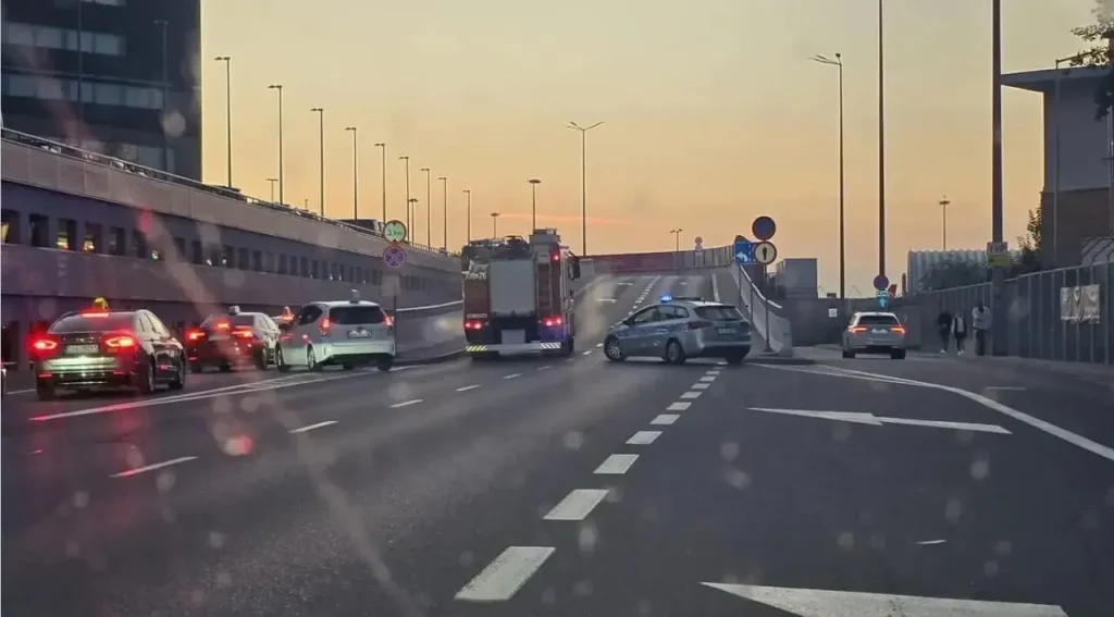 بخشی از فرودگاه ورشو به دلیل مسائل امنیتی تخلیه شد