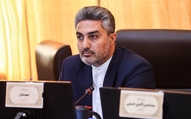 نظارت بر بازار اولویت فوری تیم اقتصادی دولت باشد