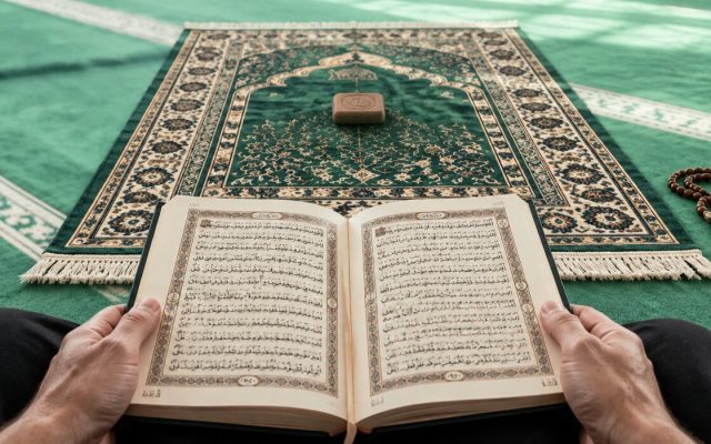 در عصر سرگشتگی، چرا قرآن و عترت دوباره به پناهگاه معنوی انسان تبدیل شده‌اند؟