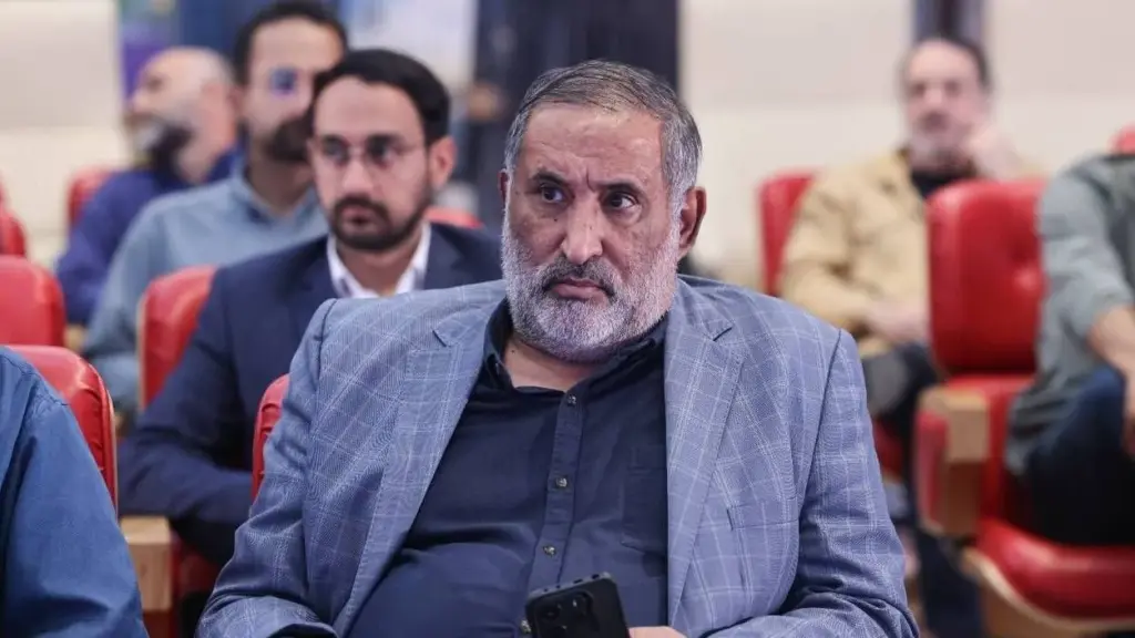 سرمایه‌گذاری در شعر و زبان فارسی، سرمایه‌گذاری برای فرهنگ و هویت است