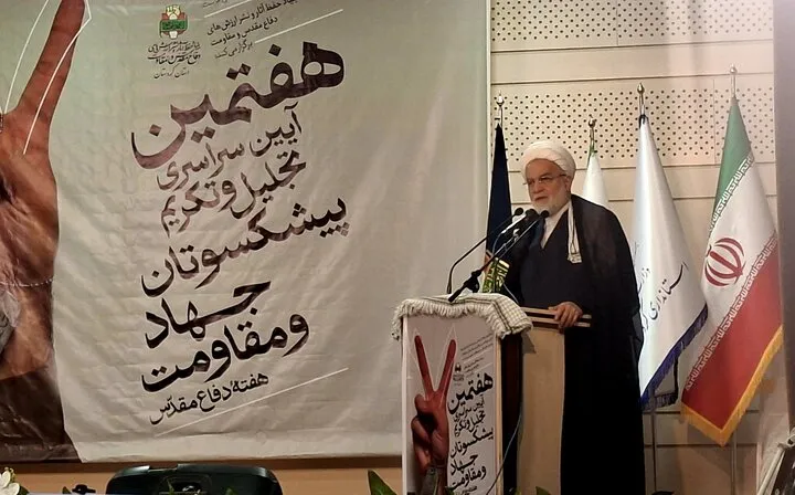 نماینده ولیفقیه در کردستان : شهدا الگو و بیدارکننده جامعه هستند
