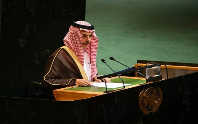 وزیر خارجه عربستان از تلاش‌های میانجی‌گرانه پاکستان و قطر حمایت کرد