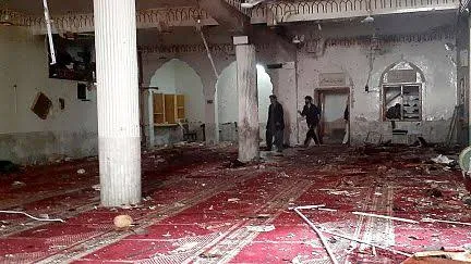 ۱۱ کشته و ۳۰ زخمی، تازه‌ترین جزئیات از انفجار مسجد در پاکستان