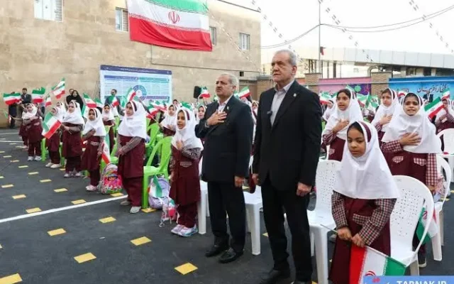 مدرسه و دانشگاه باید باز بماند