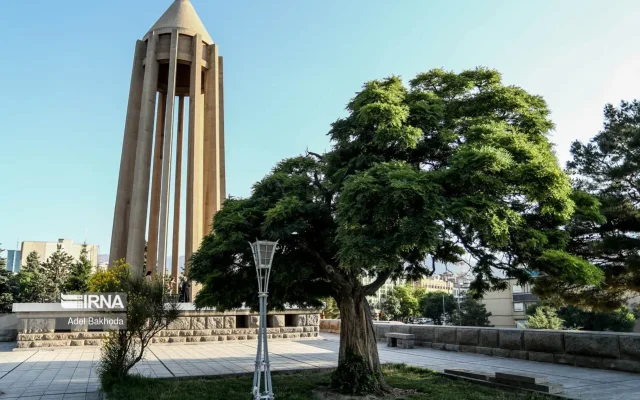 پیش بینی هوای همدان فردا جمعه ۳ مهر ۱۴۰۵/ کاهش ۲ تا ۳ درجه‌ای دما از فردا