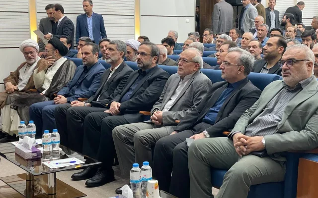 آیین تجلیل از مدیران، قضات و کارکنان نمونه دادگستری البرز با حضور معاون اجتماعی و پیشگیری از وقوع جرم قوه قضاییه برگزار شد