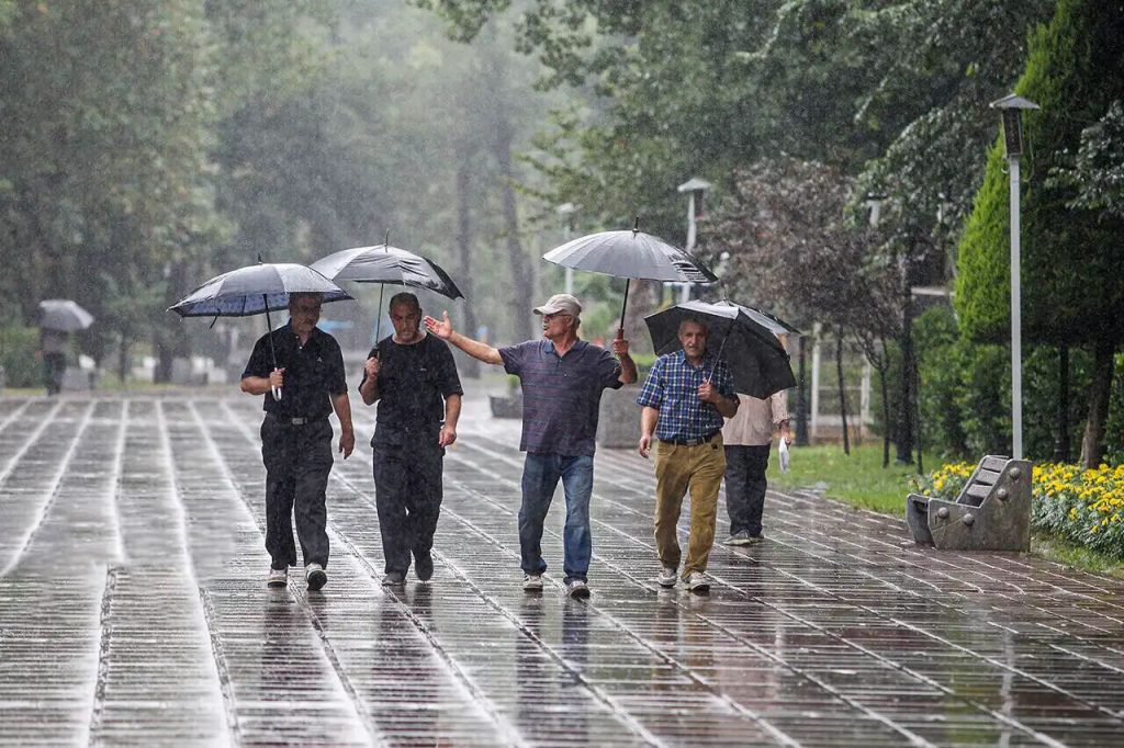 سامانه بارشی جدید وارد کشور شد | هشدار نارنجی برای بارش و سیلاب در این استان ها