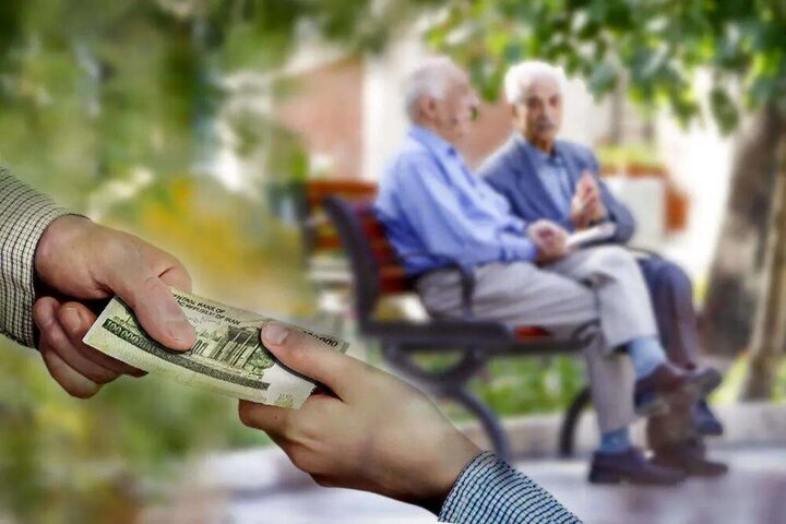 واکنش بازنشستگان به پیشنهاد جدید دولت برای اصلاح حقوق / شما هنوز معوقات‌ را واریز نکردید لطفا شعار ندهید!