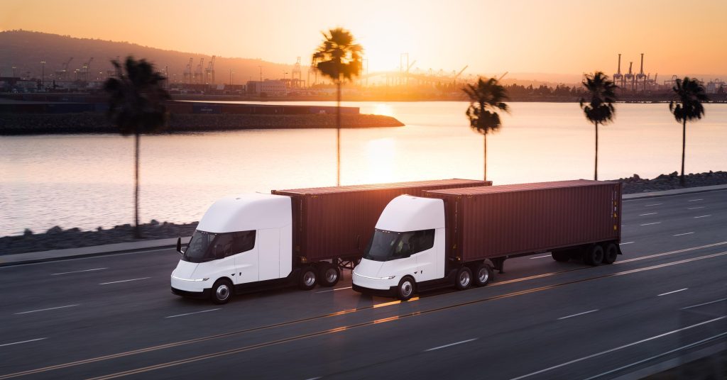 Here’s the Tesla Semi… again