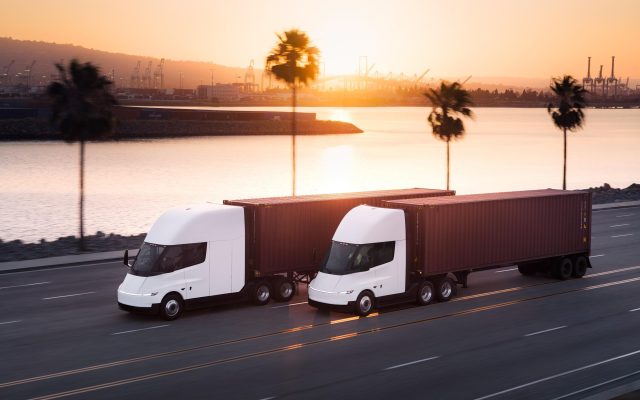 Here’s the Tesla Semi… again