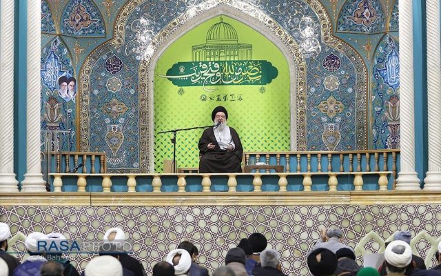 واکنش امام جمعه تهران به سخنان پزشکیان در سازمان ملل/ آنها که میخواهند این وحدت بماند در بی حجابی ندمند/ نظام حامی بی‌حجاب‌ها نیست