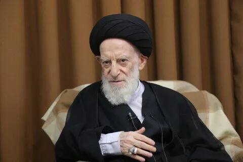 دفتر آیت‌الله شبیری زنجانی: مردم برای بهبود کامل این مرجع تقلید دعا کنند