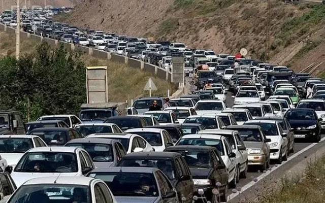 ترافیک سنگین در محور‌های زیارتی و سیاحتی