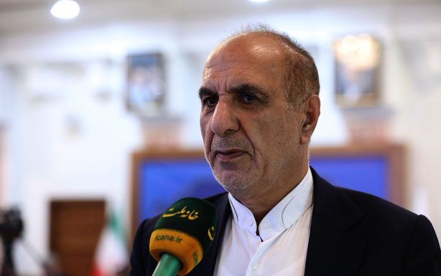 علت واگذاری نفت به بدهکاران کلان نفتی باید پاسخ داده شود