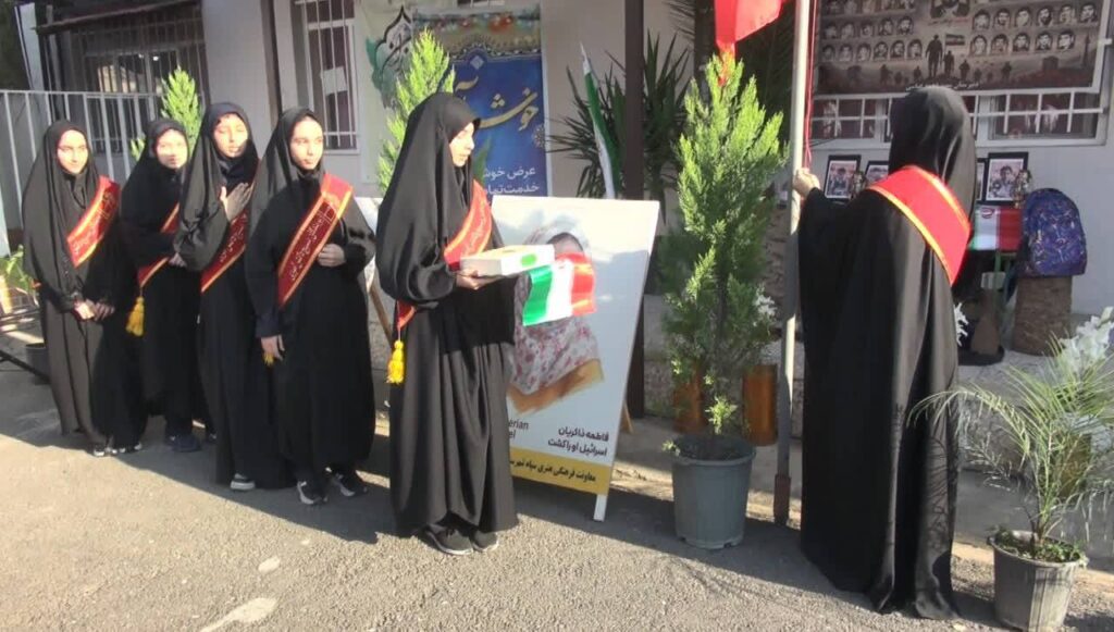 برگزاری جشن پرچم در دبیرستان دخترانه شهید احمد عباسی عباس‌آباد