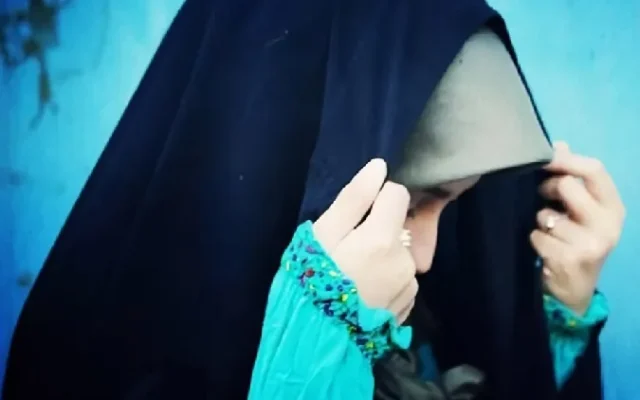 بررسی کارکردهای فردی و اجتماعی حجاب با رویکرد فناوری شناختی-فرهنگی