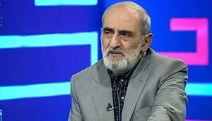 جای آن است که خون موج زند در دل لعل!