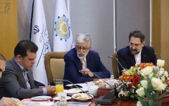 حدادعادل: زبان، موجود زنده‌ و آسیب‌پذیر است