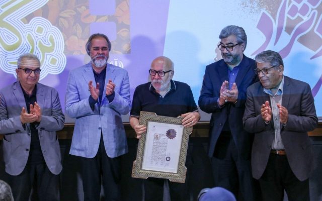 سینماگران برای علیرضا داودنژاد سنگ تمام گذاشتند؛ از «مجنون سینما» تا «عاشق سینما»