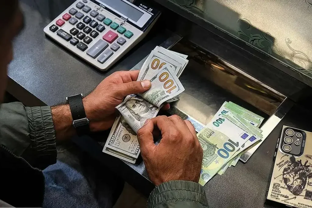 پیش بینی قیمت دلار برای فردا سه شنبه ۲۴ شهریور ۱۴۰۵