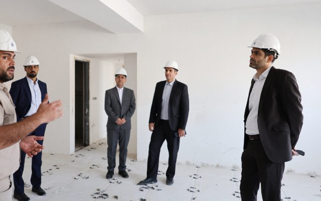 بازدید سجاد ذاکری مدیر عامل ره گستر نفت از پروژه مسکن ملی واوان؛ پیشرفت بیش از ۷۰ درصد پروژه
