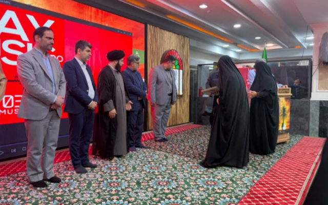 برگزاری محفل شعر خوانی بی خزان در اهواز