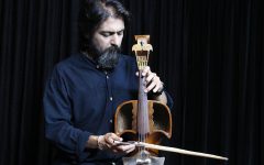 به یاد علی حاتمی و و برای بزرگداشت حسین علیزاده و ارسلان کامکار؛ پوریا اخواص روی صحنه می‌رود