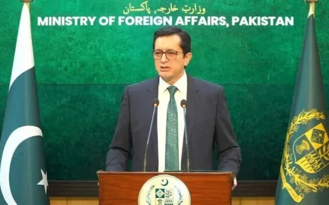 اسلامآباد بر توسعه روابط با ایران و حل مسائل از مسیر گفتوگو تأکید کرد