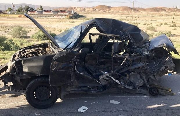 تصادف شدید پژو ۴۰۵ با تانکر در محور اراک–فراهان پنج مصدوم برجا گذاشت