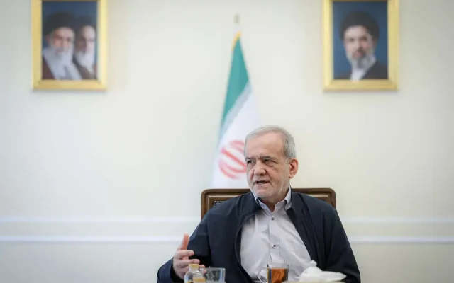 پزشکیان در پیام به پادشاه عربستان: روابط دو کشور بیش از پیش گسترش یابد