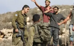 حمله شهرک‌نشینان صهیونیست به خودرو و منازل فلسطینیان در کرانه باختری