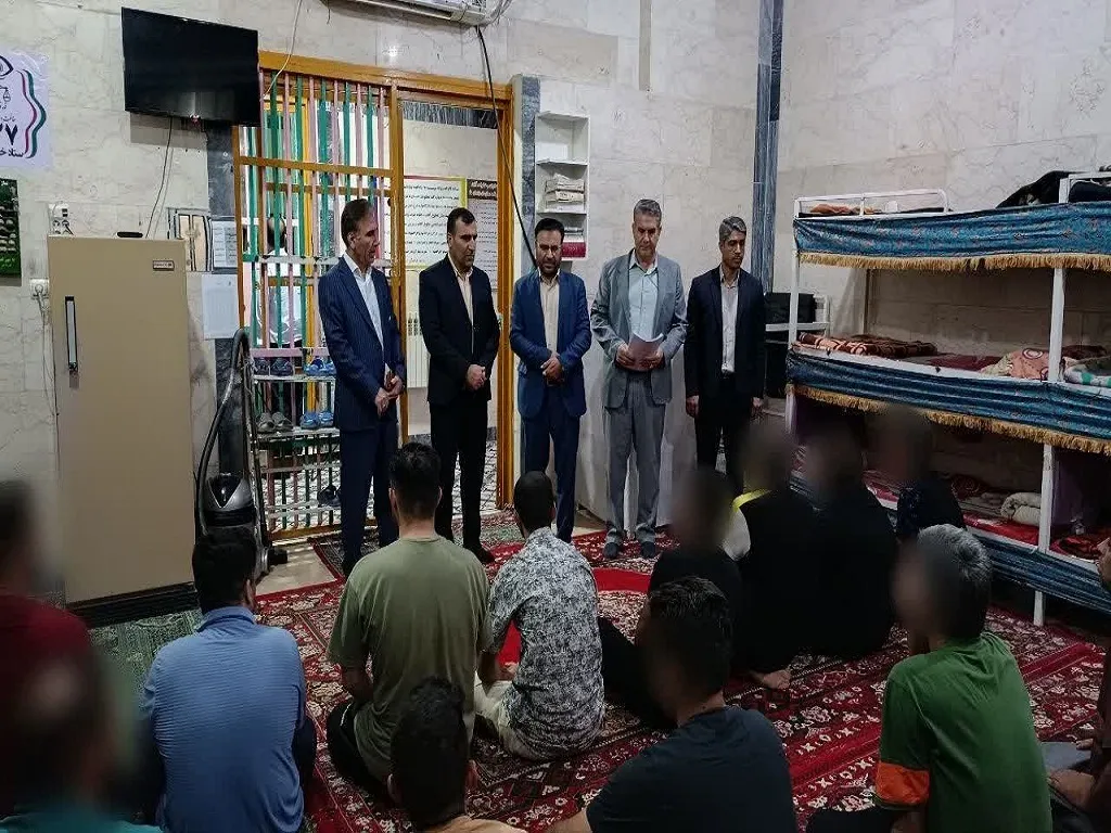 معاون قضایی دادگستری استان ایلام از شعب اجرای احکام آبدانان و درهشهر و زندان درهشهر بازدید کرد