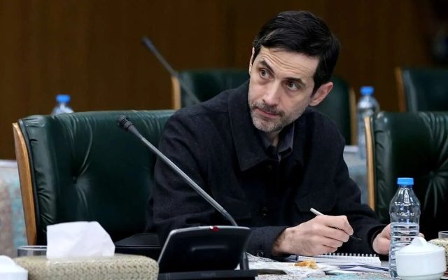 حمله تند کیهان به یوسف پزشکیان: این میزان طلبکاری از مردم، وقاحت است/ چه صلاحیتی داری که در باره همه چیز اظهارنظر می کنی؟