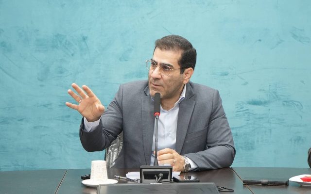 «فاصله معناداری» با اطلاع‌رسانی شفاف داریم؛ لزوم تبیین تصمیمات اقتصادی