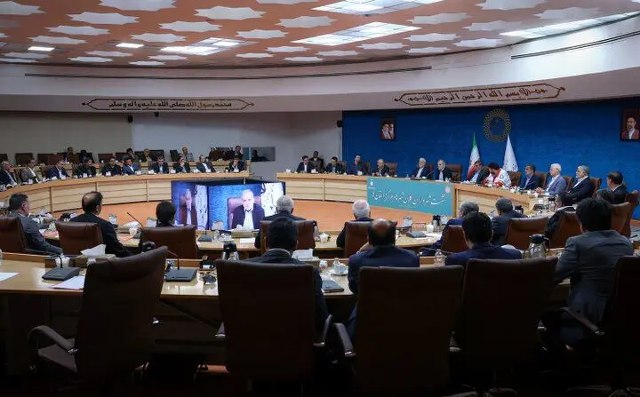 پزشکیان: منابع را در بلندمرتبهسازی کلانشهرها در نظر نگیریم، با مشکلات جدی مواجه میشویم