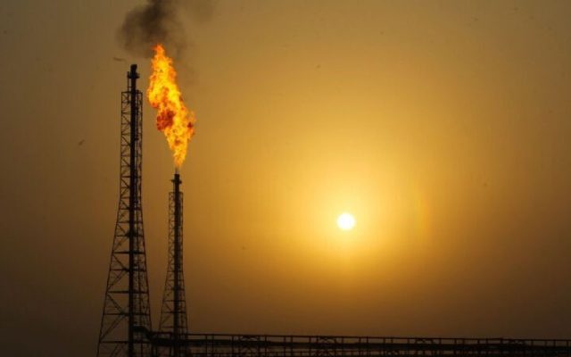 اختصاص ۳۰۰ لیتر بنزین اضافه به رانندگان تاکسی های اینترنتی