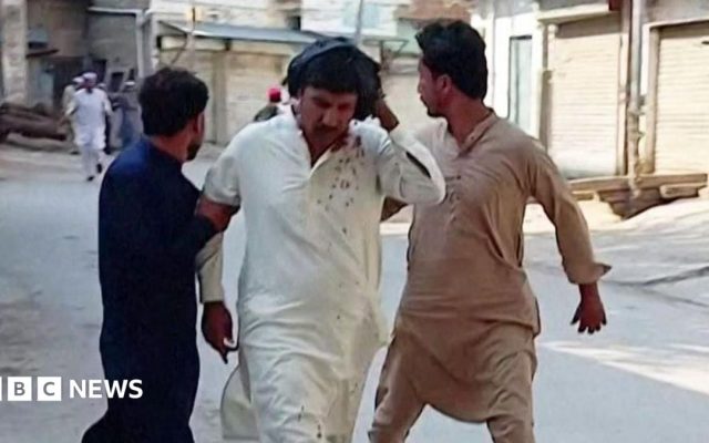 At least 16 killed after vehicle loaded with explosives rams into Pakistan mosque
