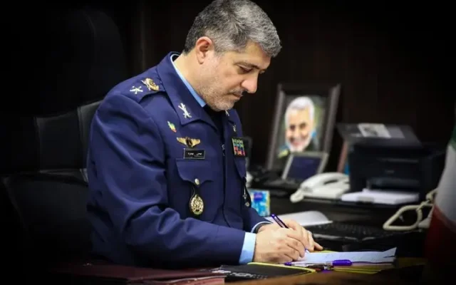 فرمانده نیروی هوایی ارتش: فرزندان غیور ایران اسلامی در برابر تهدید و تجاوز دشمنان ایستاده‌اند