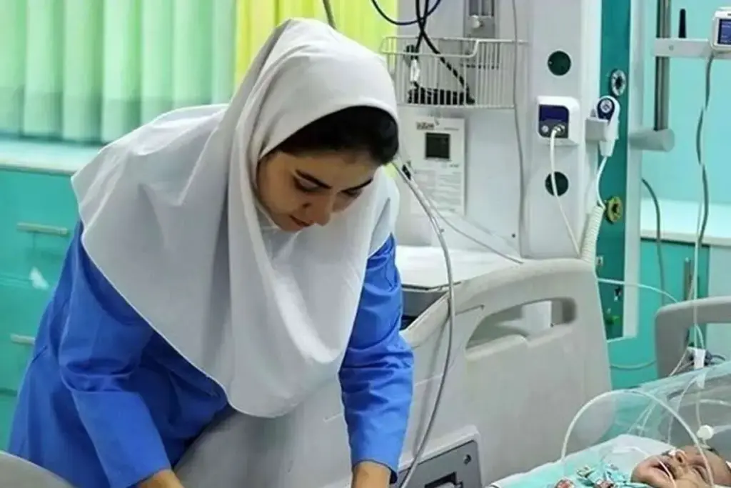 عضو شورای عالی سازمان نظام پرستاری: شکاف عمیق میان حقوق پرستاران و نرخ تورم/ واقعیت تلخ این است که حقوق یک پرستار، حتی کفاف هزینه‌های ۱۰ روز اول ماه را هم نمی‌دهد