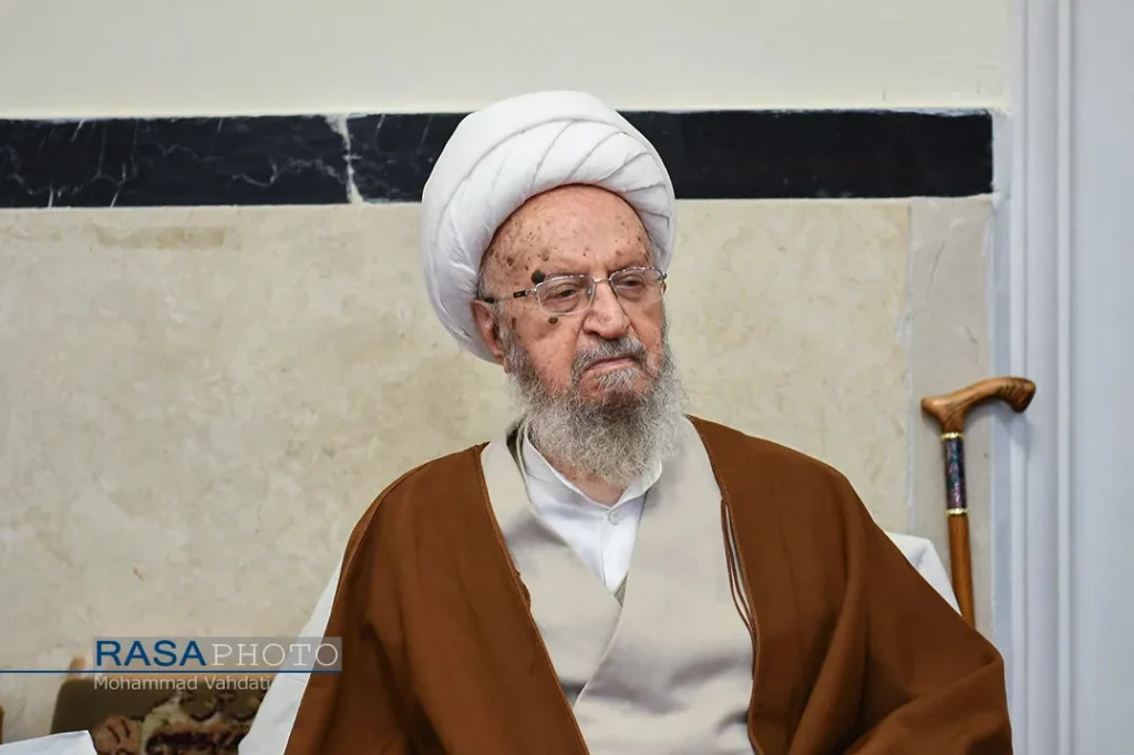 زنده نگه‌داشتن یاد شهدای روحانی، ضامن تداوم فرهنگ جهاد است