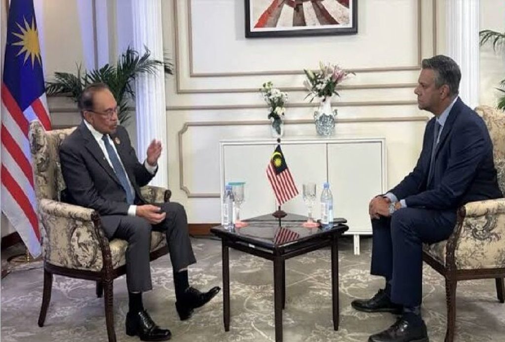 نخست‌وزیر مالزی: هرگونه مذاکره‌ای در مورد جنگ علیه ایران باید با رسیدگی به تجاوز اولیه ایالات متحده و اسرائیل آغاز شود