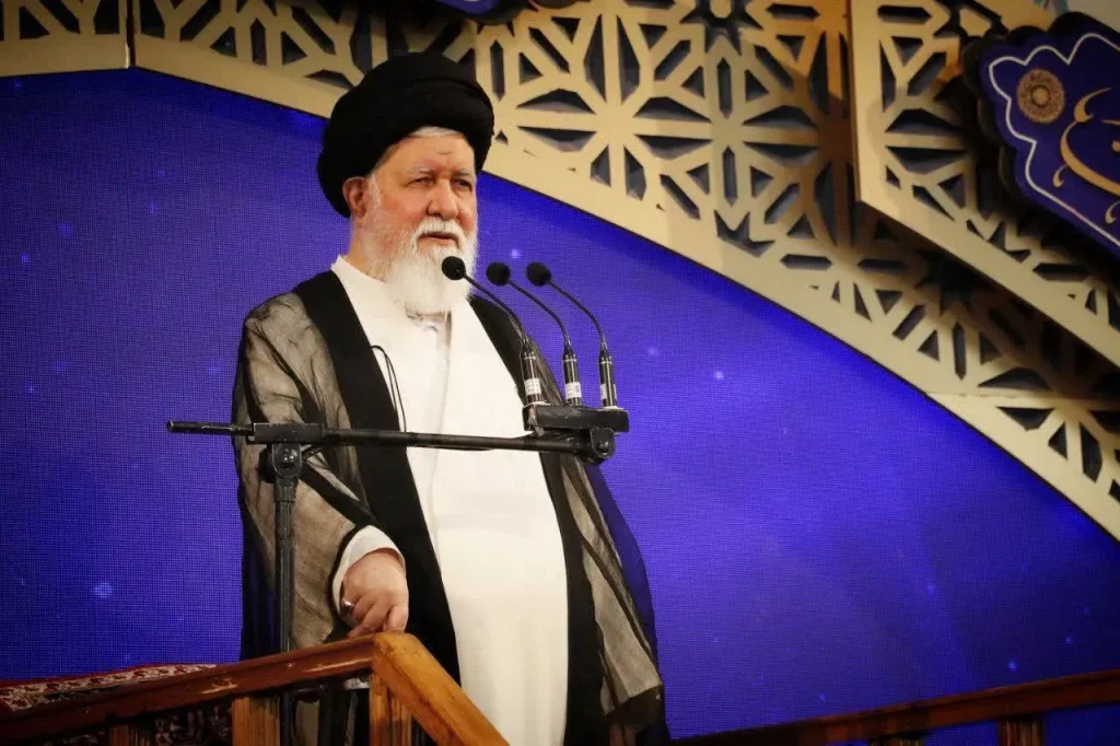 دشمن به دنبال انتقال فشار از عرصه نظامی به داخل کشور است