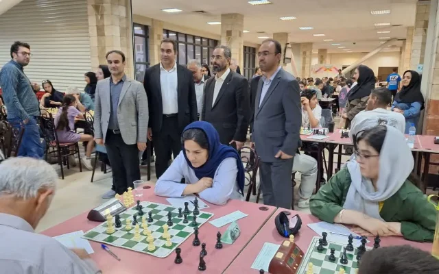 بازدید مدیرکل ورزش و جوانان قزوین از برگزاری مسابقات شطرنج
