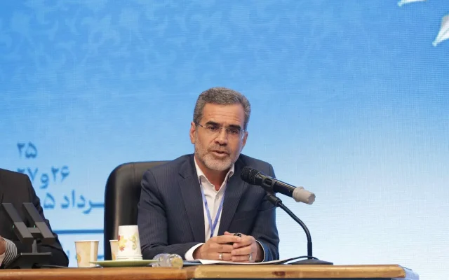 سامانه هوشمند «مدرسه تراز» مهرماه راه‌اندازی می‌شود/ ارزیابی مدارس بر پایه داده‌های واقعی