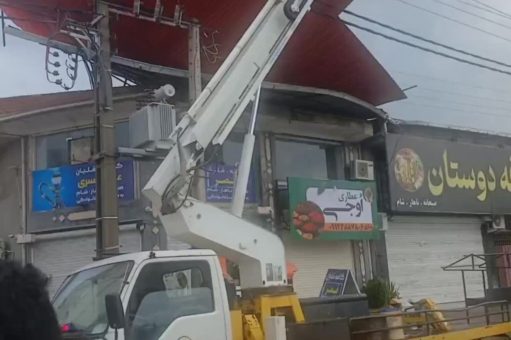 طوفان به ۲۰ واحد مسکن در نکا خسارت زد