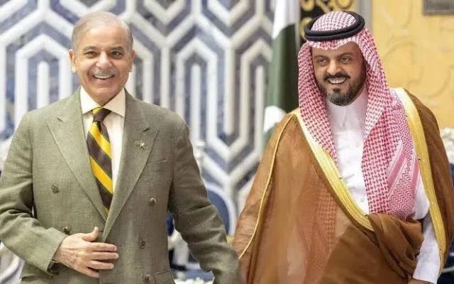 فایننشال تایمز: پاکستان بر اساس توافق امنیتی مجبور به دفاع از عربستان خواهد شد