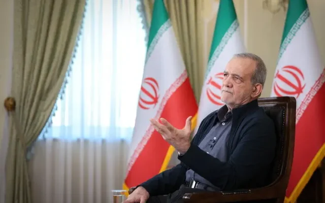 پزشکیان: با تمامیتخواهی برخی در منطقه برخورد میکنیم