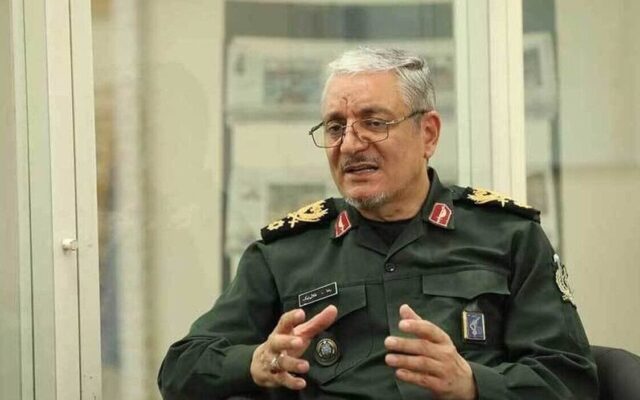 طلایی‌نیک: هدف اصلی دشمن در هر سه جنگ تحمیلی سرنگونی نظام بود/ دشمن بر شکاف میان مردم و حاکمیت حساب باز کرده بود