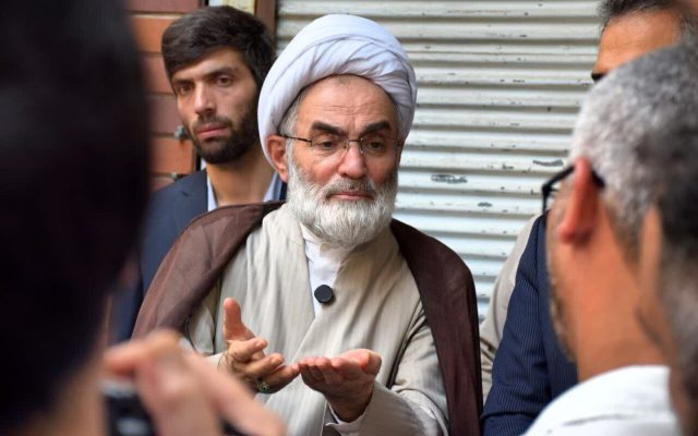 تعلل بیمه‌ها در پرداخت خسارت کسبه بازار رشت پذیرفتنی نیست