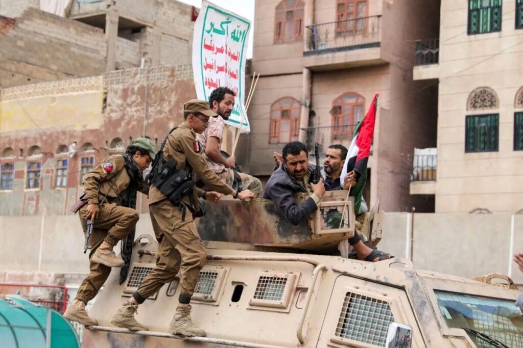 جنگ نامتقارن حوثی‌ها با عربستان/ چرا ارتش 80 میلیارد دلاری بن سلمان از پسِ آنها بر نمی‌آید؟+ فیلم